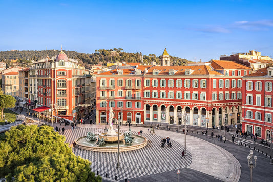 Boost Your English in Nice with Our Fun Barcrawl