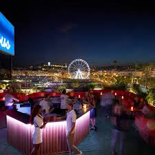 Best Nighttime Experiences for Solo Travelers in Cannes