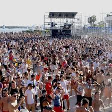 Les Plages Électroniques: The Biggest Electronic Music Festival on the French Riviera