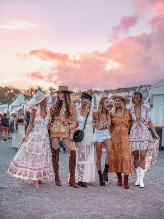 The Ultimate Guide to Vintage-Themed Nights in Nice: From the Roaring '20s to the Groovy '70s