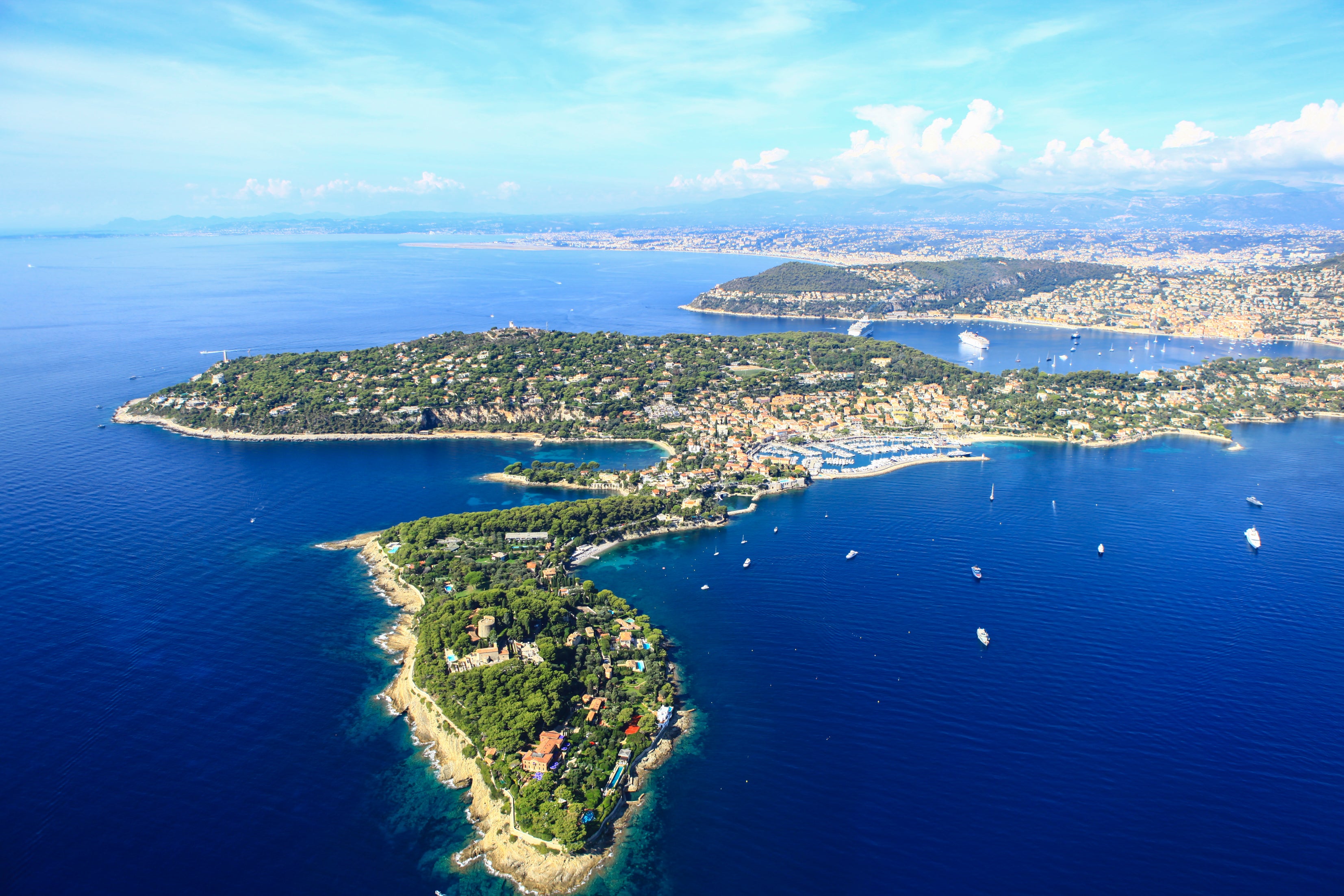 Hidden beach and secret swim spot near Nice on the French Riviera