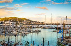 Best Places to Enjoy a Drink with a View of the Yachts at the Cannes Yachting Festival