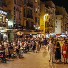 How to Enjoy a Memorable Night Out in Cannes Without Breaking the Bank
