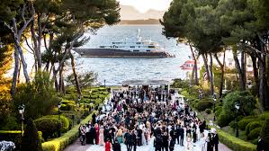 How to Organize the Ultimate Private Party in Cannes