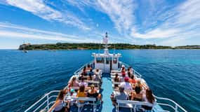 The Best Party Cruises Departing from Cannes: A Guide to Unforgettable Nights