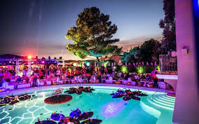 Cannes nightlife venues compared to Saint-Tropez parties bars and clubs