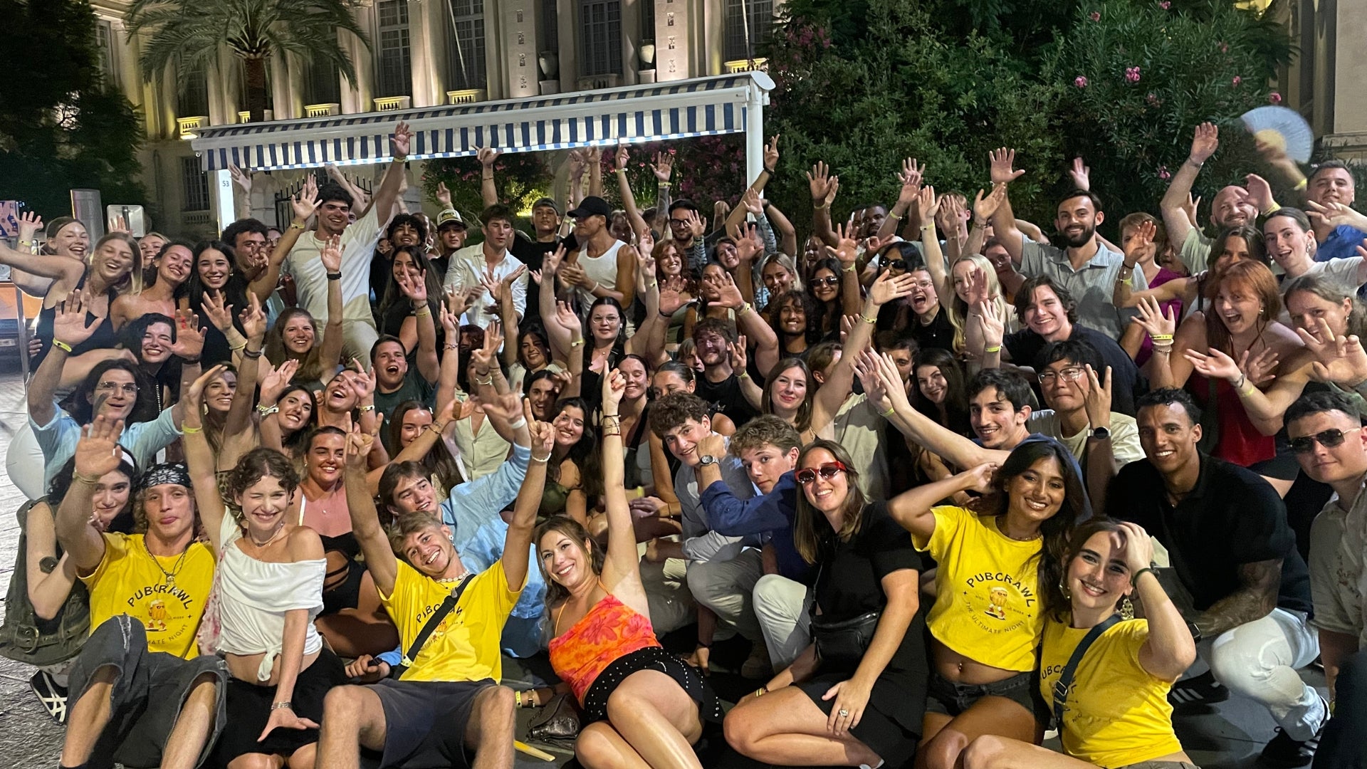 YELLOW PUB CRAWL NICE