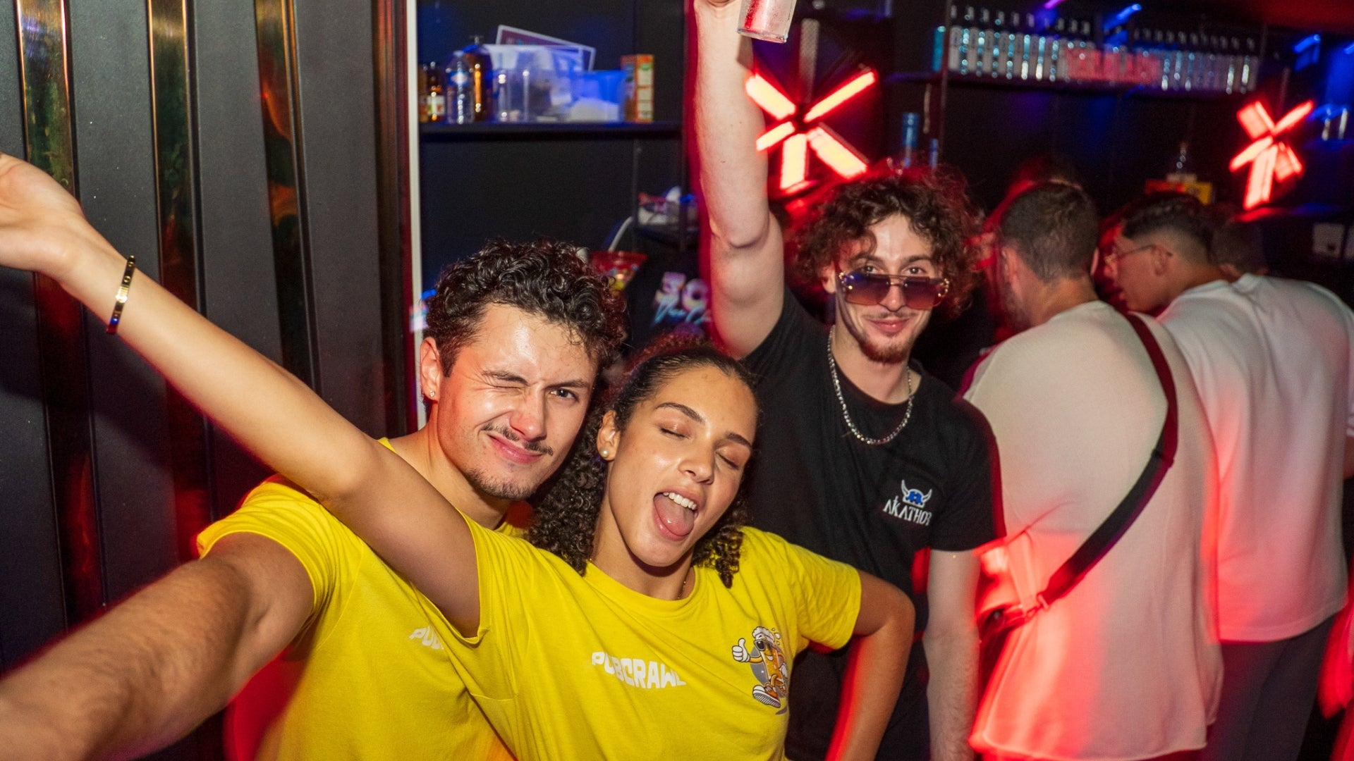 YELLOW PUB CRAWL NICE